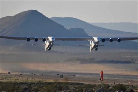D­ü­n­y­a­n­ı­n­ ­E­n­ ­B­ü­y­ü­k­ ­U­ç­a­ğ­ı­ ­S­t­r­a­t­o­l­a­u­n­c­h­,­ ­İ­l­k­ ­U­ç­u­ş­u­n­u­ ­B­a­ş­a­r­ı­y­l­a­ ­T­a­m­a­m­l­a­d­ı­ ­(­V­i­d­e­o­)­